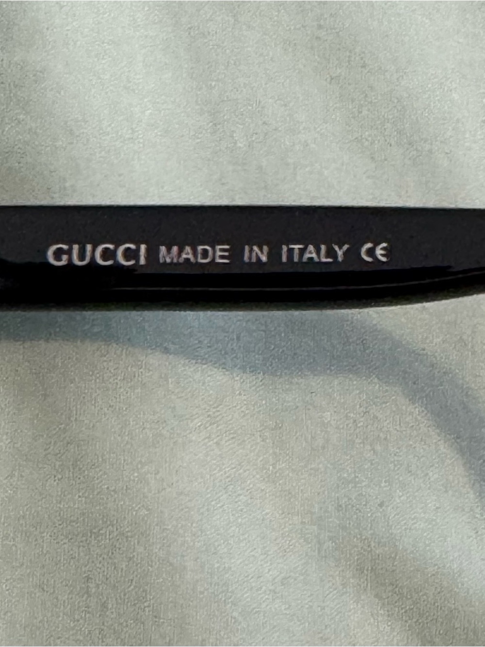 Gucci 8081 Black 52/15/135 Eyeglass Frame/Gucci Eyeglass case/Pouch & cloth - Picture 10 of 10
